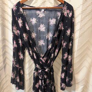 American Eagle Floral Romper Women’s V-Neck Tie Waist Boho Summer